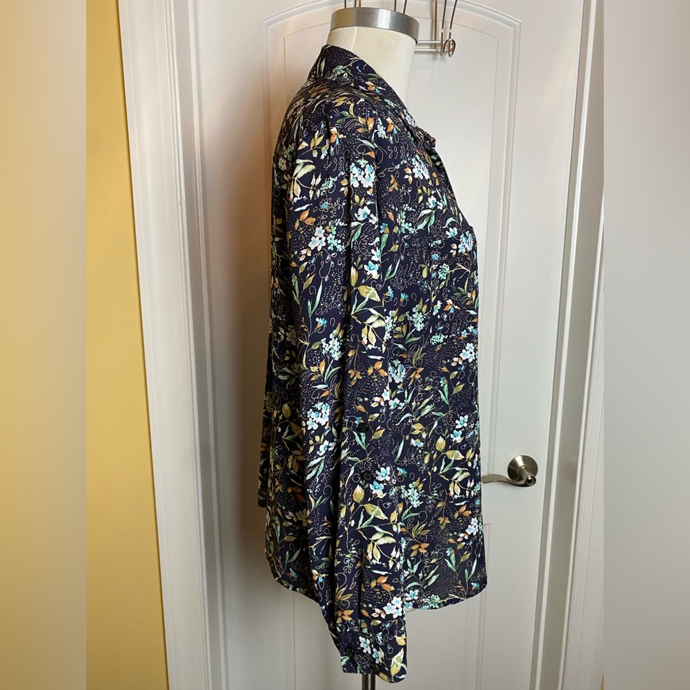 Notations navy Blue floral button-down women’s PL… - image 4